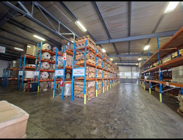 1,200M² FACTORY TO LET IN JET PARK